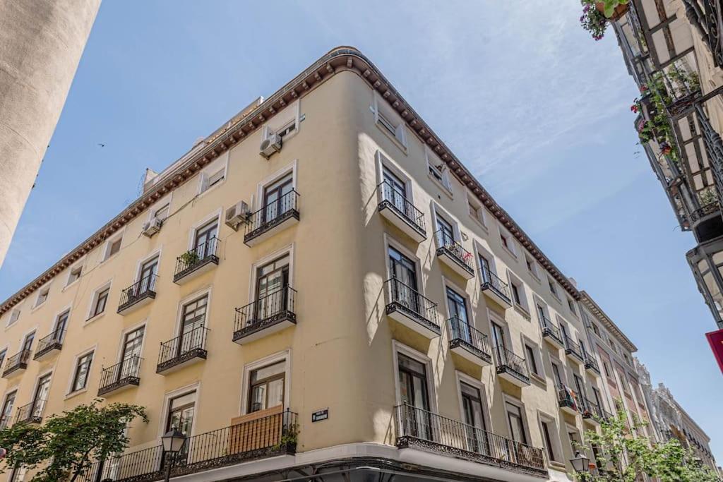 Tranquilo Apartamento En Chueca In2Iz5 Мадрид Экстерьер фото